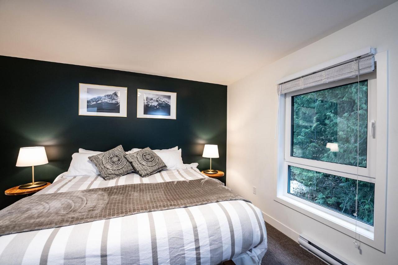 Alpine Escape By Revelstoke Vacations Apartment Exterior photo