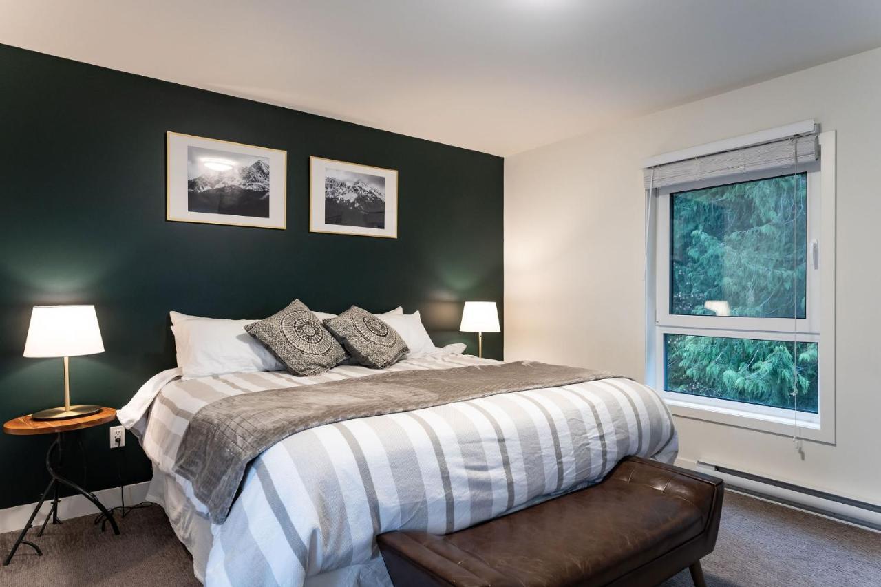 Alpine Escape By Revelstoke Vacations Apartment Exterior photo